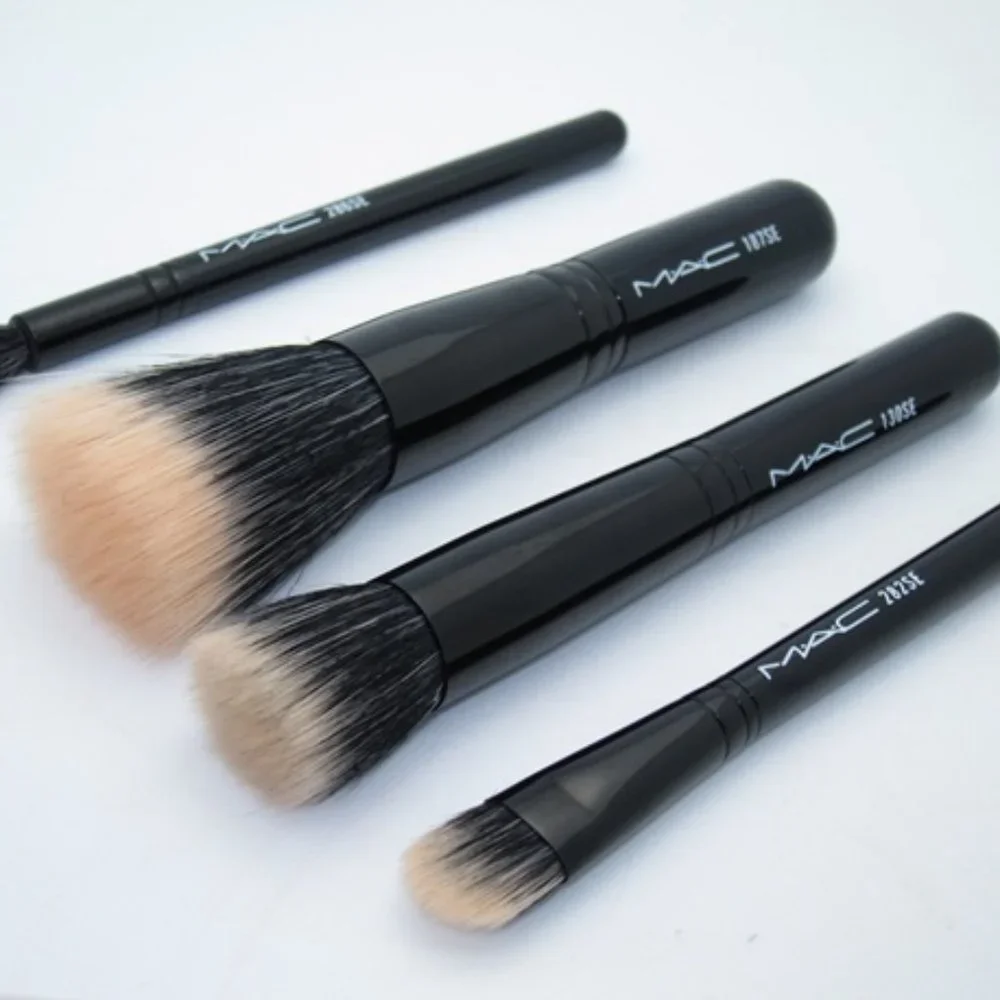 MAC Brush 282 SE Duo Fibre Shader shadow NEW 282SE last one!